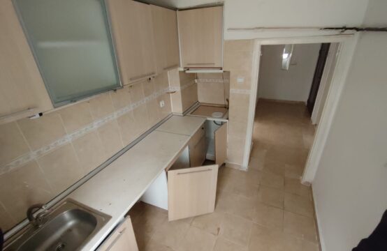 ESİN SOKAKTA ARA KAT 3+1