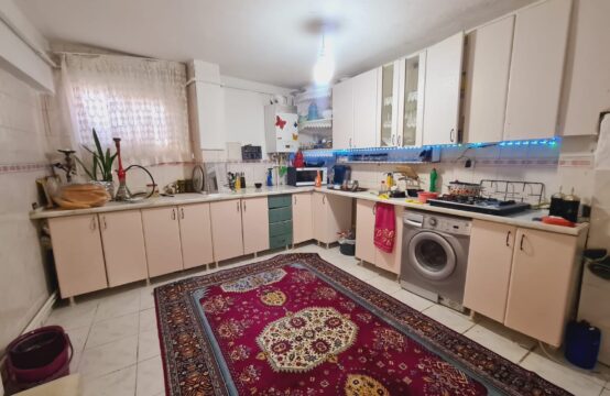 ŞEFKAT EMEL CADDESİNDE OKUL YAKINI 3+1