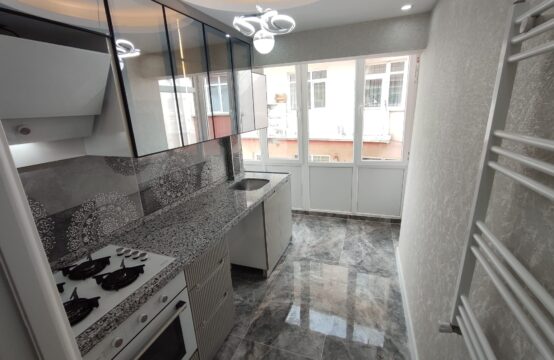 TEPEBAŞI FOÇA SOKAKTA MANZARALI FUUL YAPILI 3+1