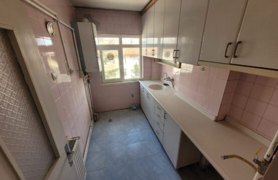 EZİNE SOKAKTA 2.KAT MANZARALI 3+1