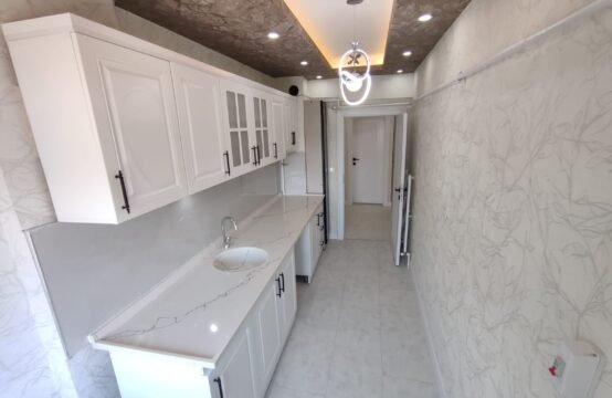 SANATORYUM CADDESİNE 1 BİNA FUUL YAPILI BAĞIMSIZ 2+1