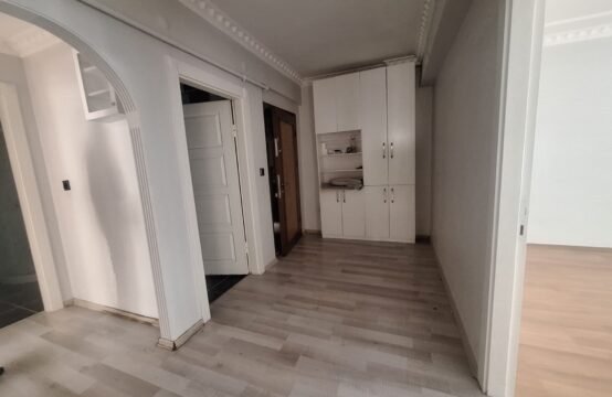 AŞIKPAŞA CADDESİNDE FİNAL OKULLARI KARŞISI, ASANSÖRLÜ, YAPILI,  MERKEZİ KONUM 3+1 KİRALIK