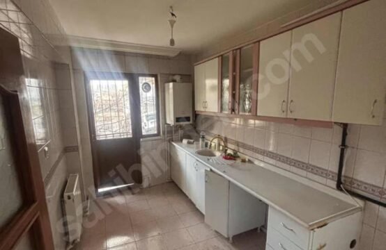 BAGALARBAŞINDA  METROYA 5 DAKİKA YÜRÜME MESAFESİ  GİRİŞ KATTA  3+1 DAİRE